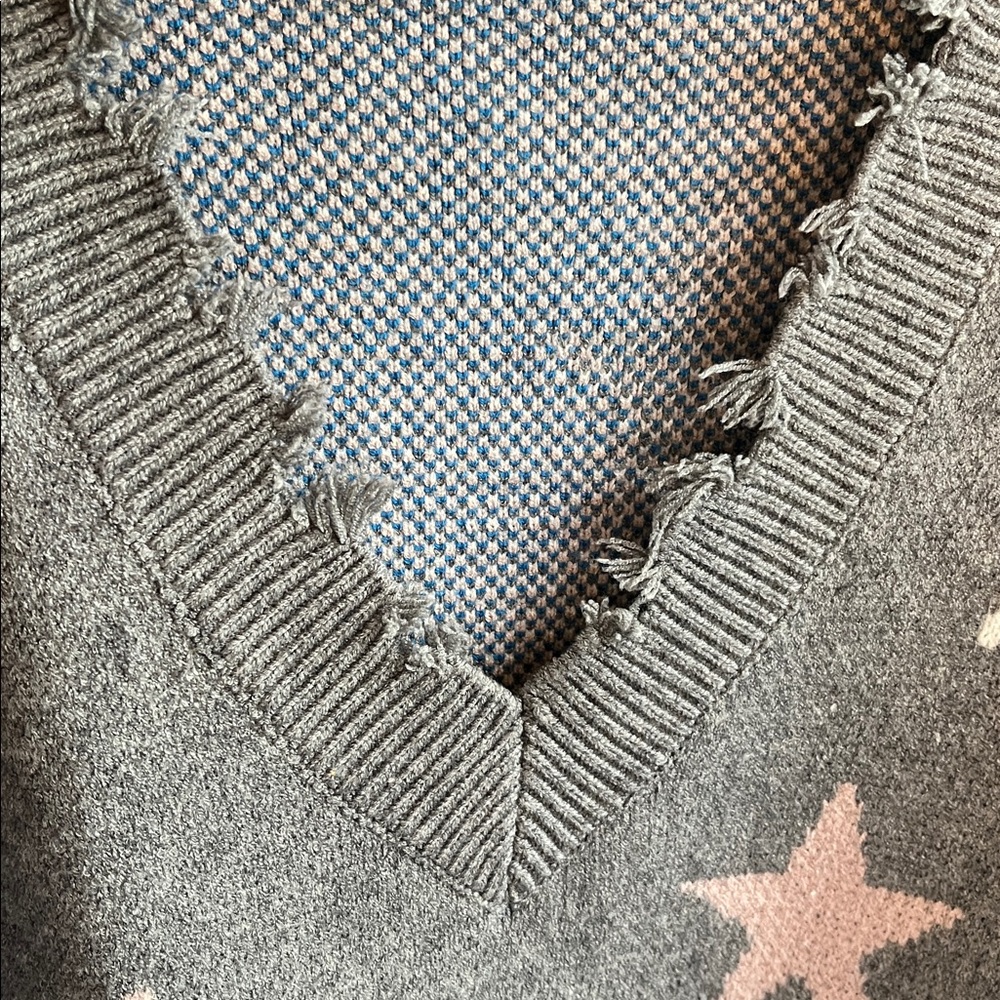 Poem & Thread Grey Distressed Pullover Swester - Picture 8 of 11